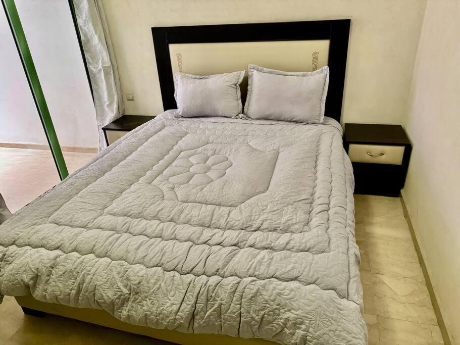 Apartment Beautiful Hivernage With Pool & Balcony, Near Attractions