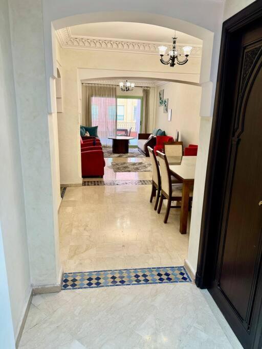 Beautiful Hivernage With Pool & Balcony, Near Attractions Apartment