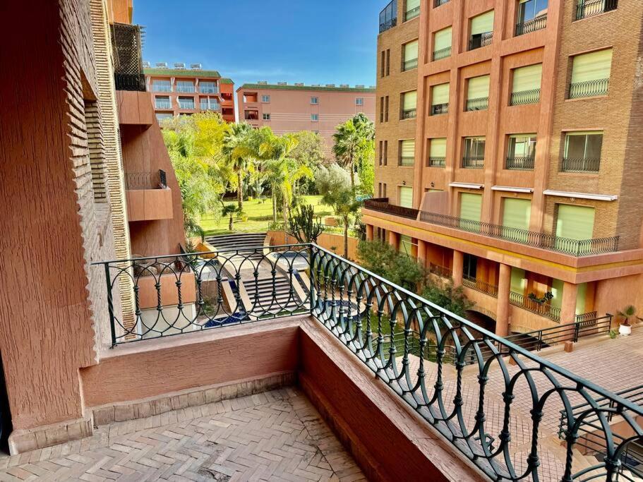 Beautiful Hivernage With Pool & Balcony, Near Attractions