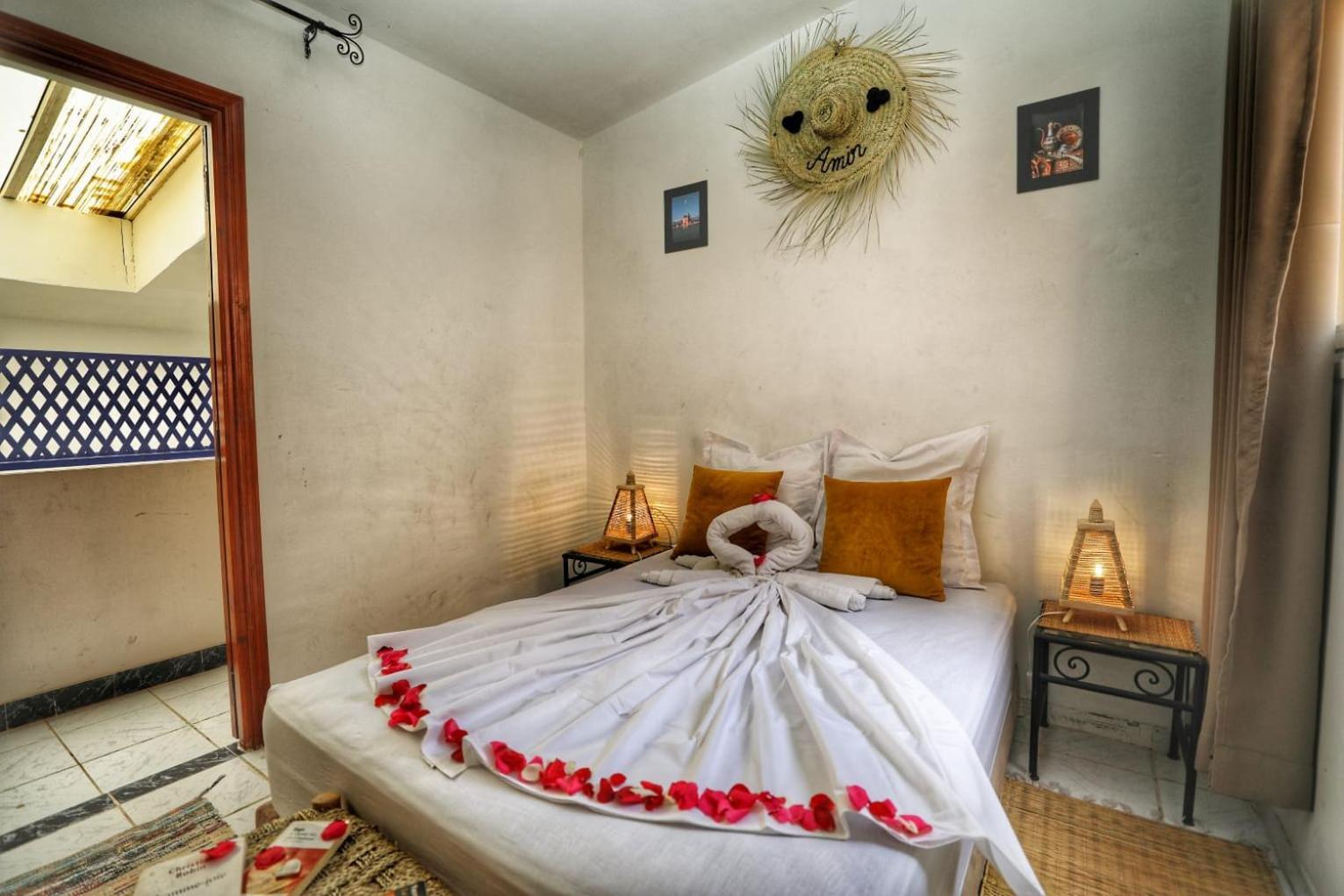 Amirkesh And Pool Guest house
