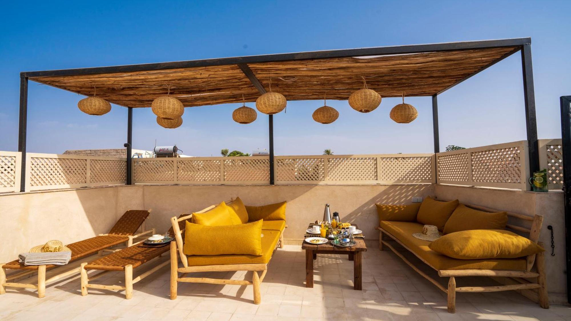 Riad Dar Omlil *