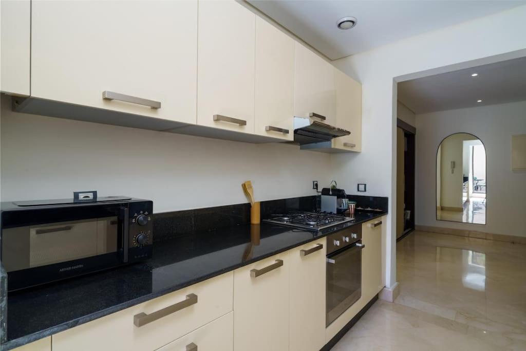 Duplex Somptueux Avec Piscine, Au Coeur De Gueliz, Centre-ville De Marrakech *