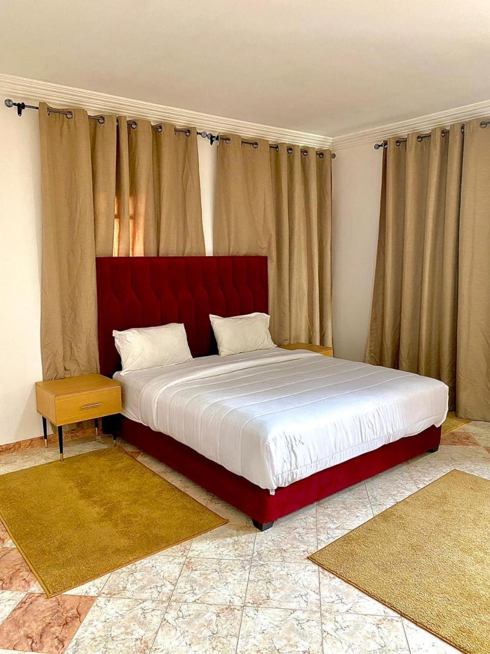 Targa Villa *