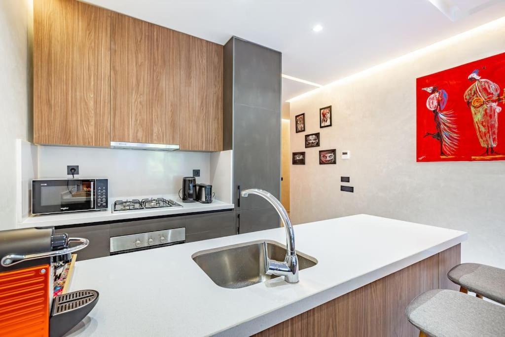 New ! Bright And Comfortable App In Center Apartment