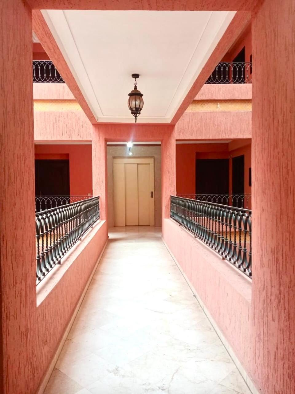 Apartment Beautiful Hivernage With Pool & Balcony, Near Attractions Marrakesh