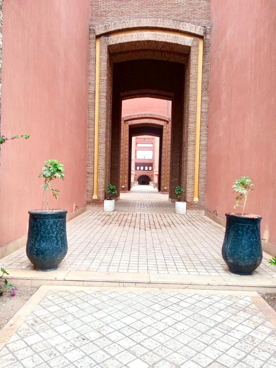 Apartment Beautiful Hivernage With Pool & Balcony, Near Attractions Marrakesh