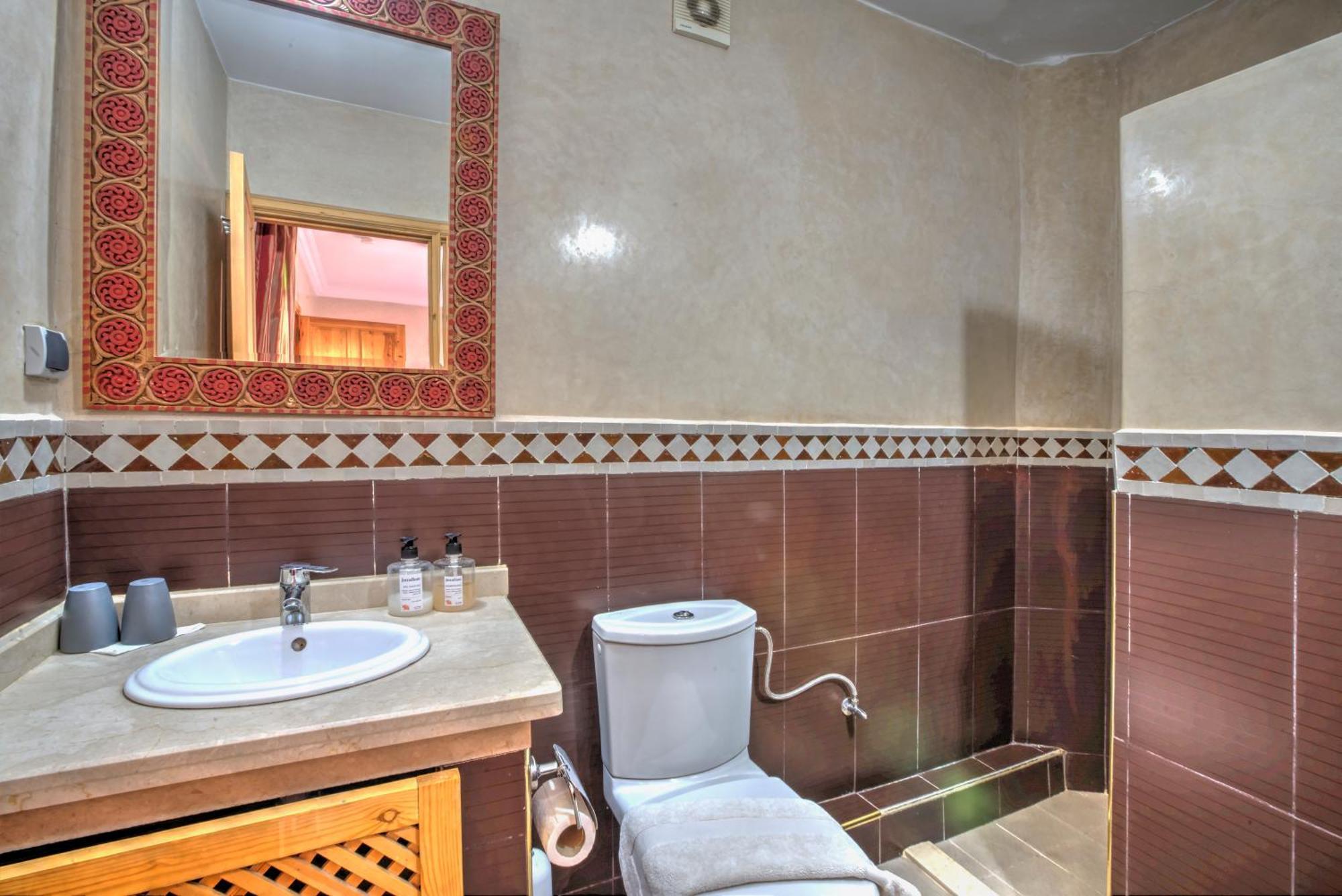 Inaka Riad