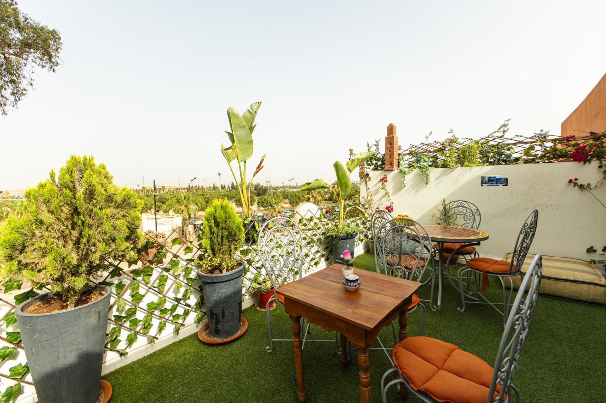 Winarouze House *