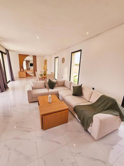 Villa Hanaine, Piscine Cuisiniere