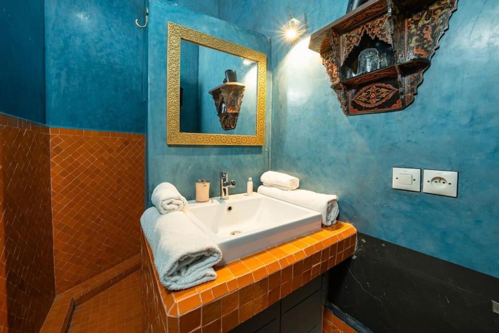 Riad Exclusif- Piscine - Petit Dejeuner Gratuit *