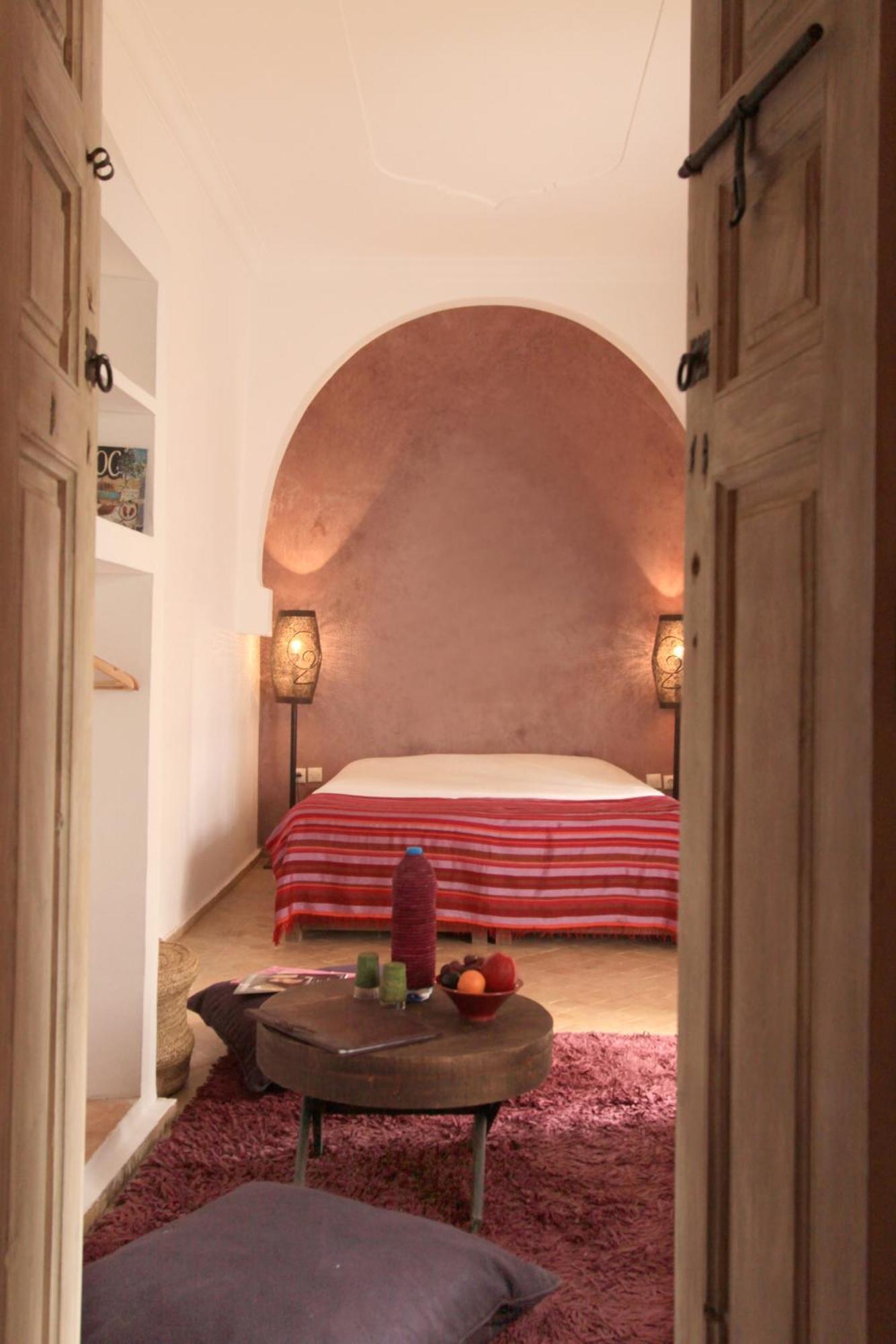 Riad O2