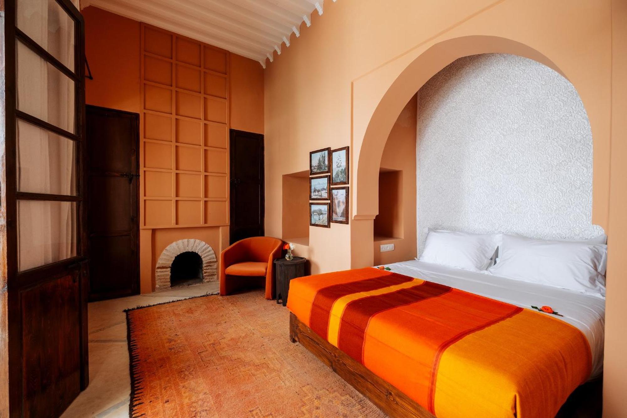 Zi Hotel 3*