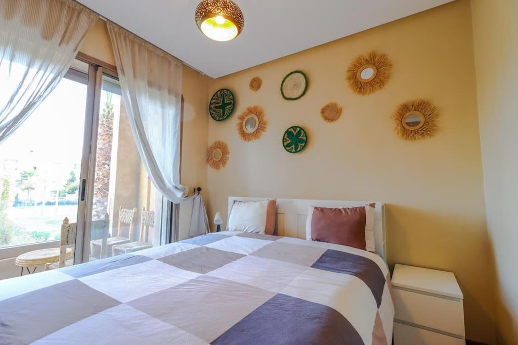 Prestigia 2br With Pool View Apartment *