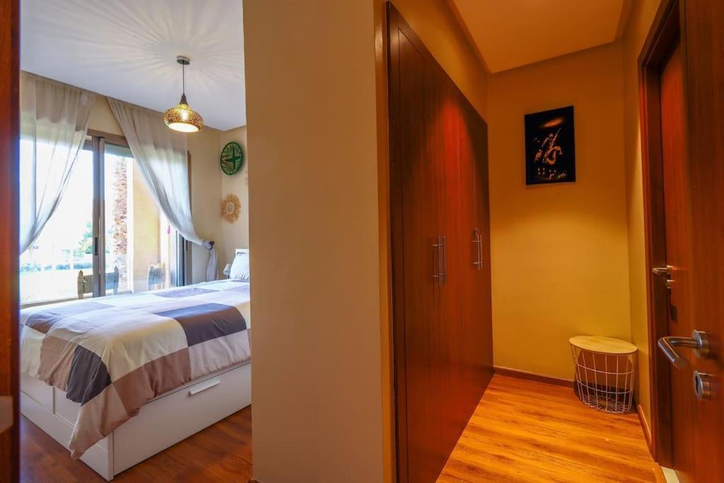 Prestigia 2br With Pool View