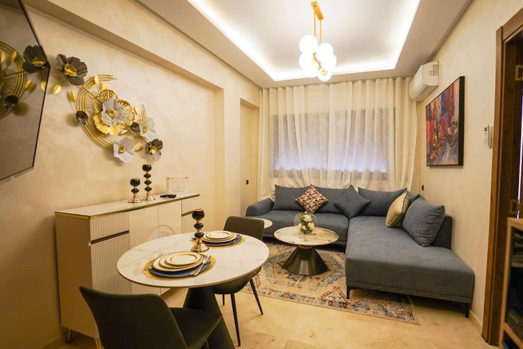 Cozy Standing Apartment