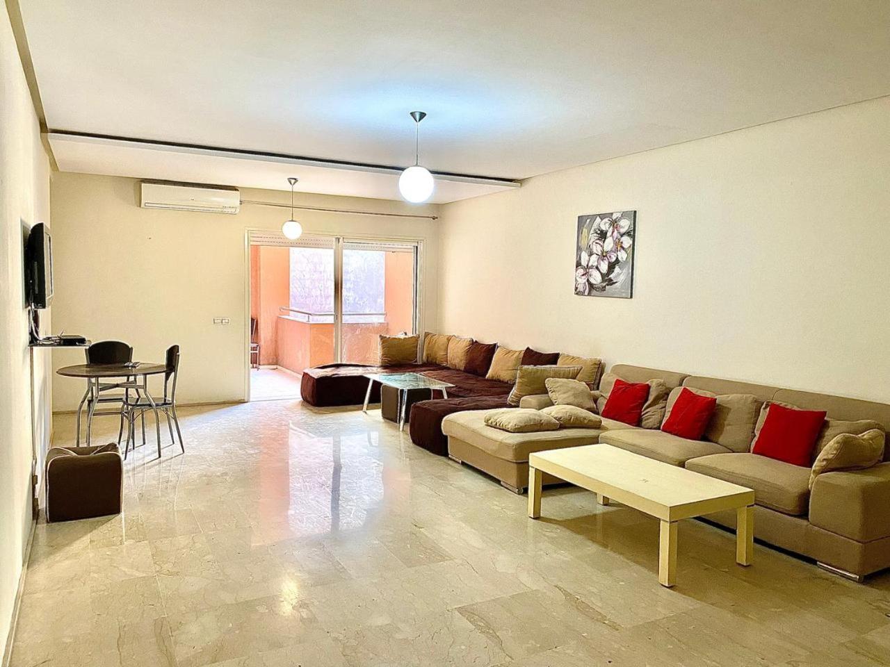 Apparemment 1 Salon A Cote De La Gare Gueliz 20 Appartement *