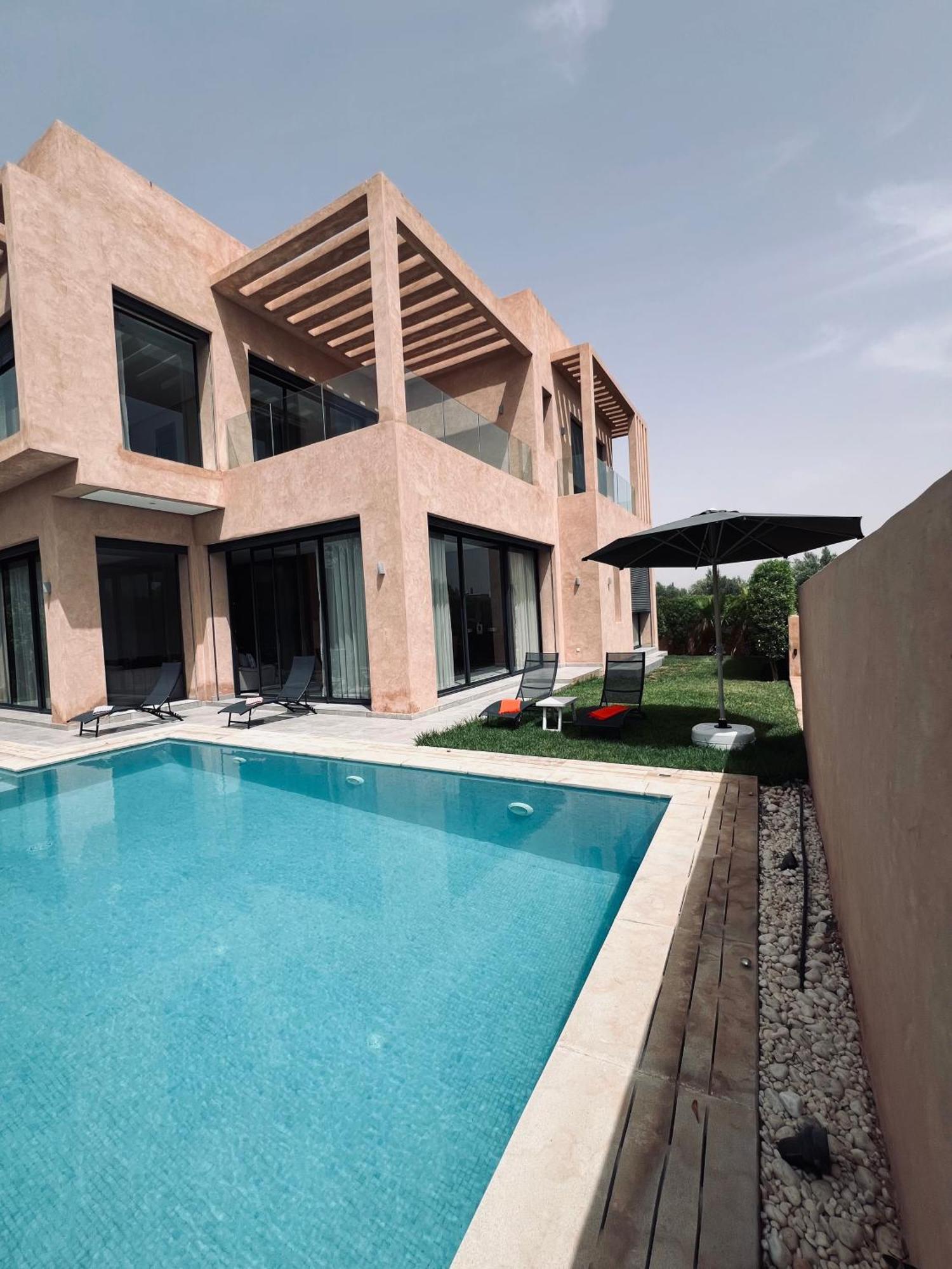 Dream Villa *