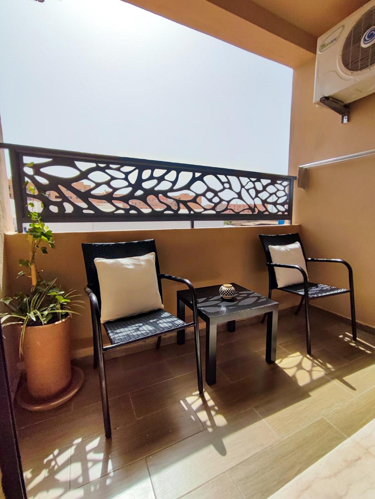 Luxury In Hivernage Marrakech Appartement *