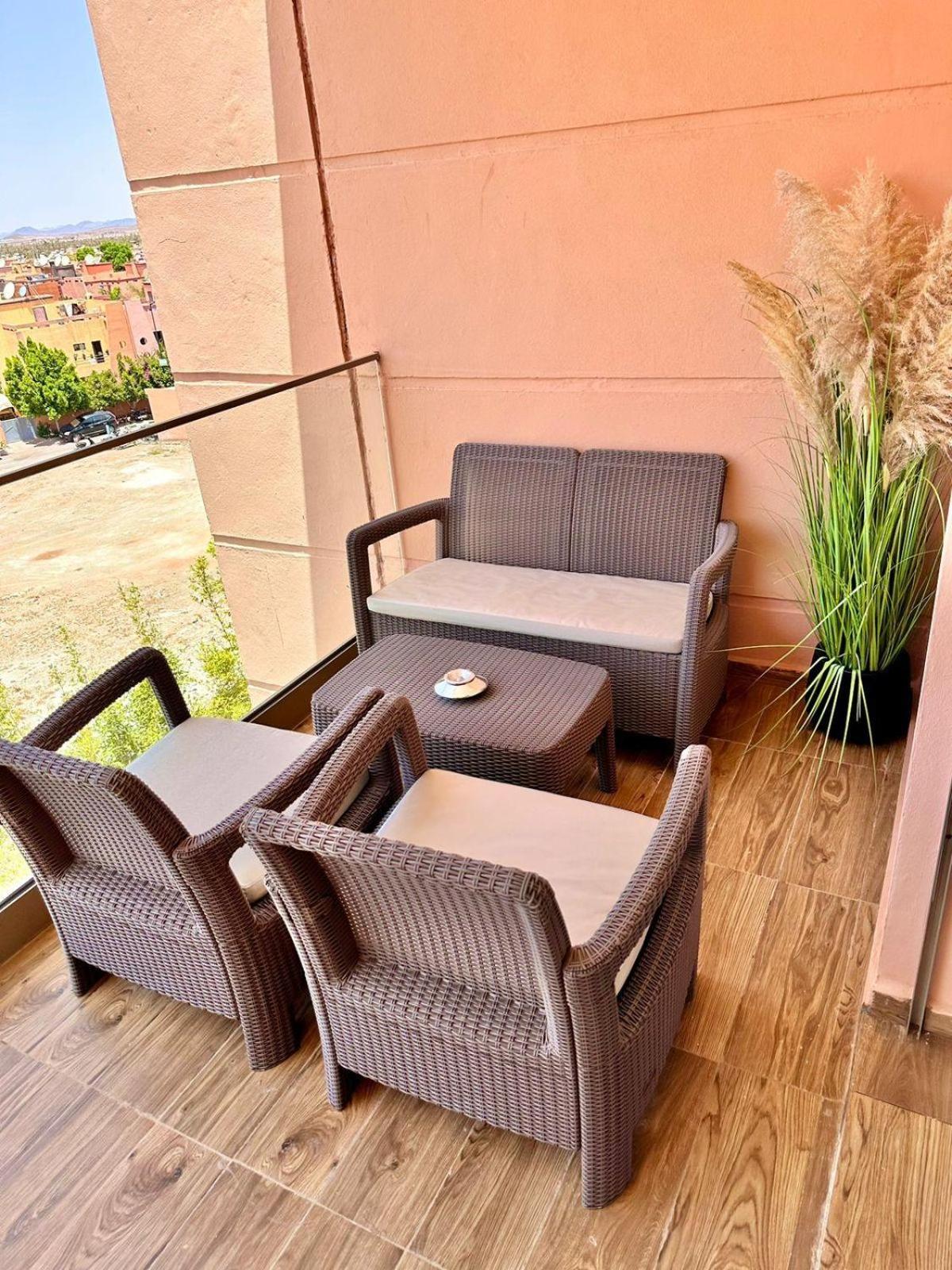 Apartment Luxueux Avec Piscine 10 Minutes Du Centre