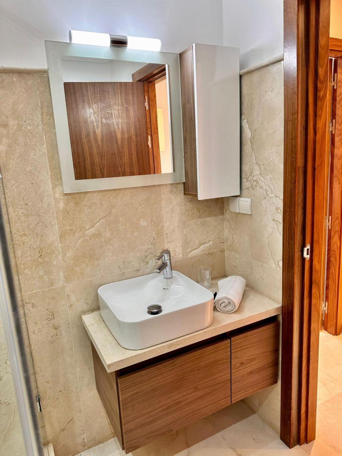 Luxueux Avec Piscine 10 Minutes Du Centre Apartment Marrakesh