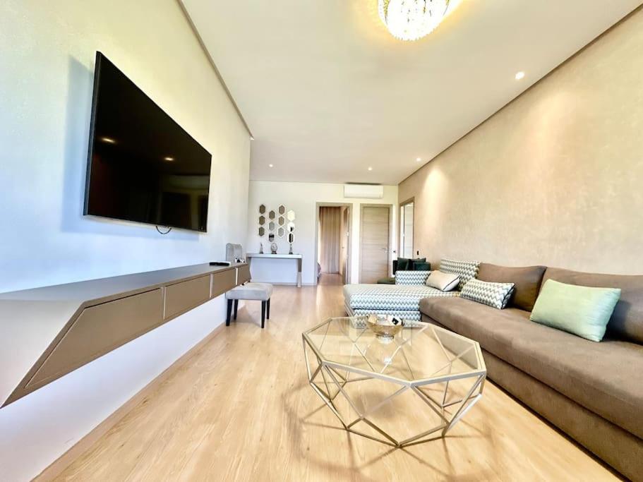 Apartment Spacieux Et Moderne Avec Vue Sur Montagne Et Piscine *