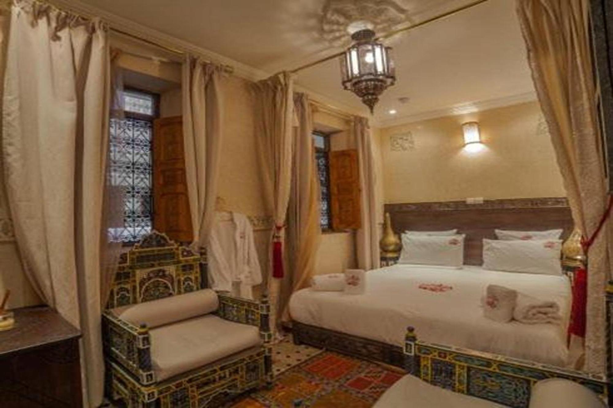 Riad Ikalimo 1