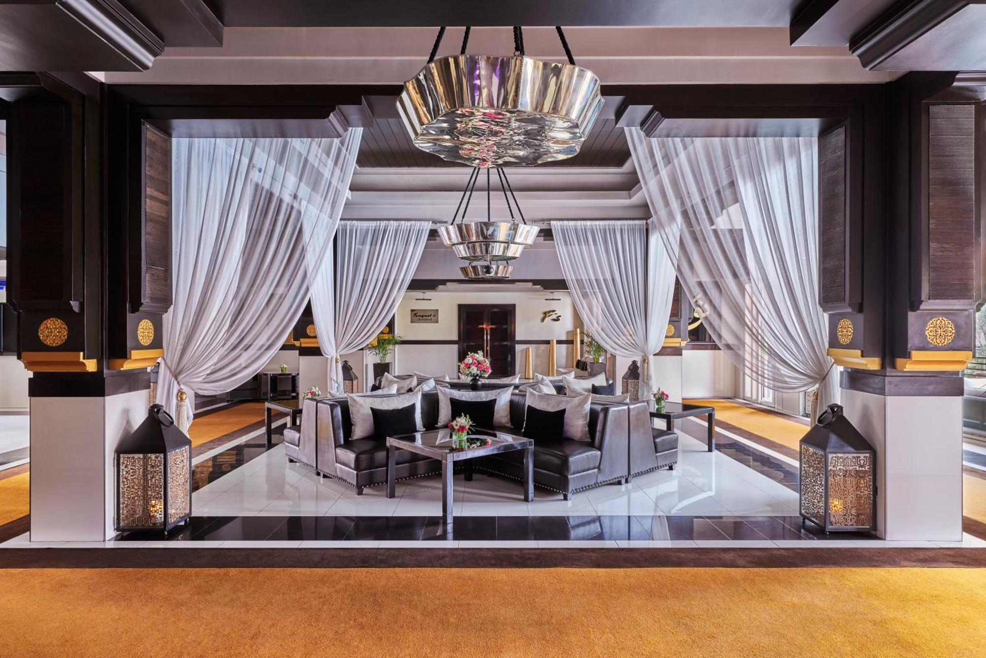 Hotel & Barriere Le Naoura 5*