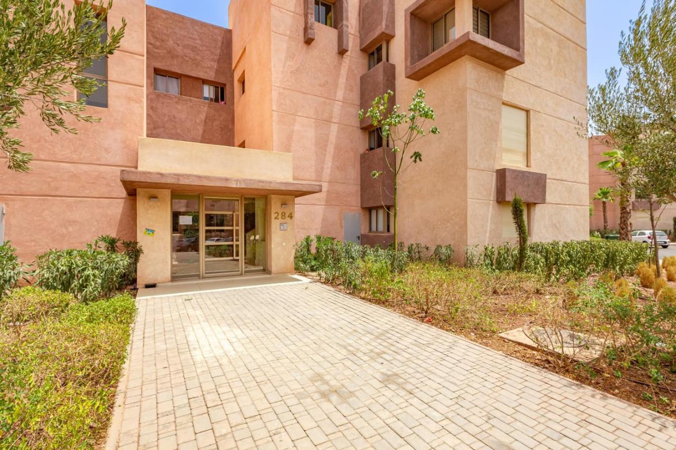 New! App Spacieux Avec Piscine Et Parking A Saphir Apartment Marrakesh