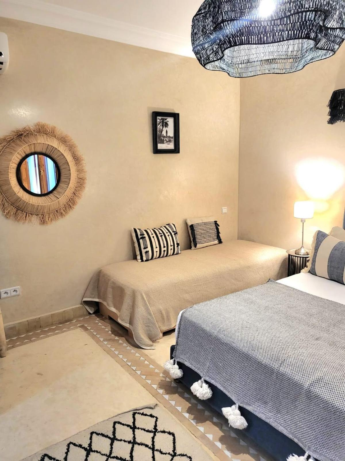 Melilo Avec Piscine Chauffee Holiday home *