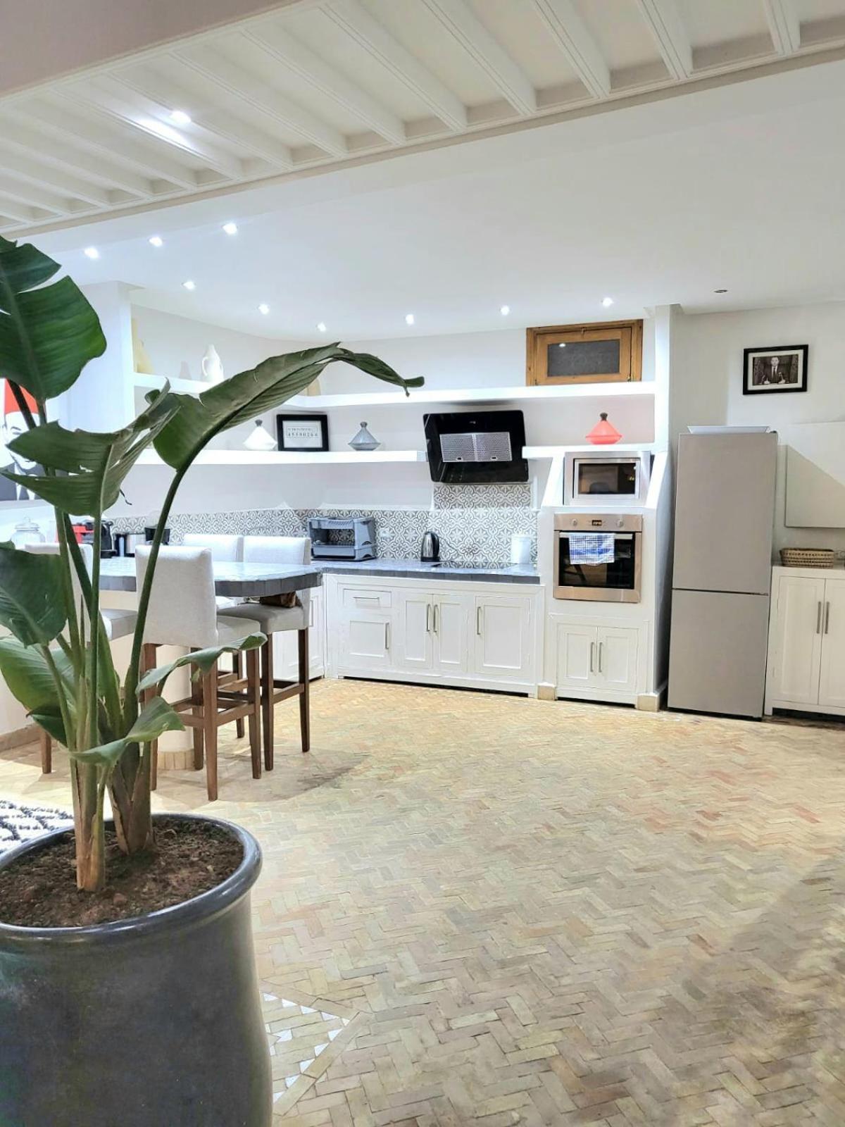 Melilo Avec Piscine Chauffee Casa de férias