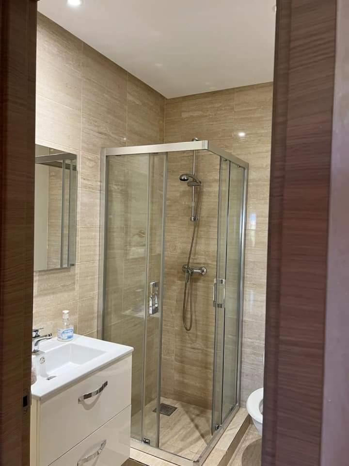 Prestigia With Pool Apartment
