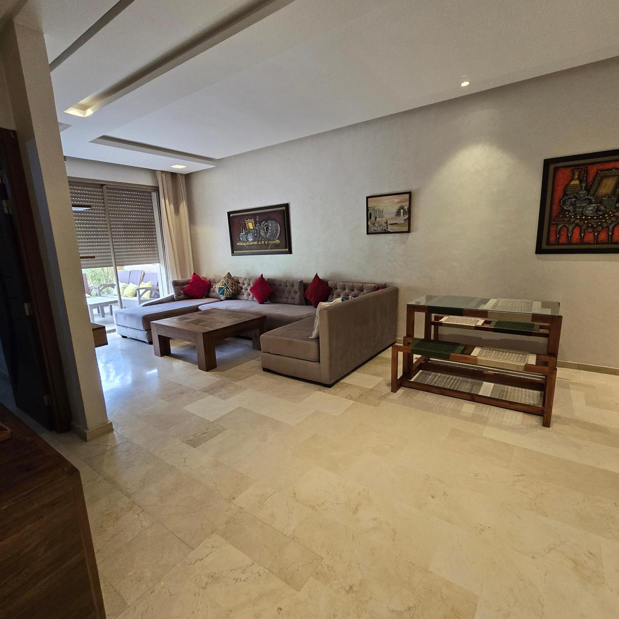 Prestigia With Pool *
