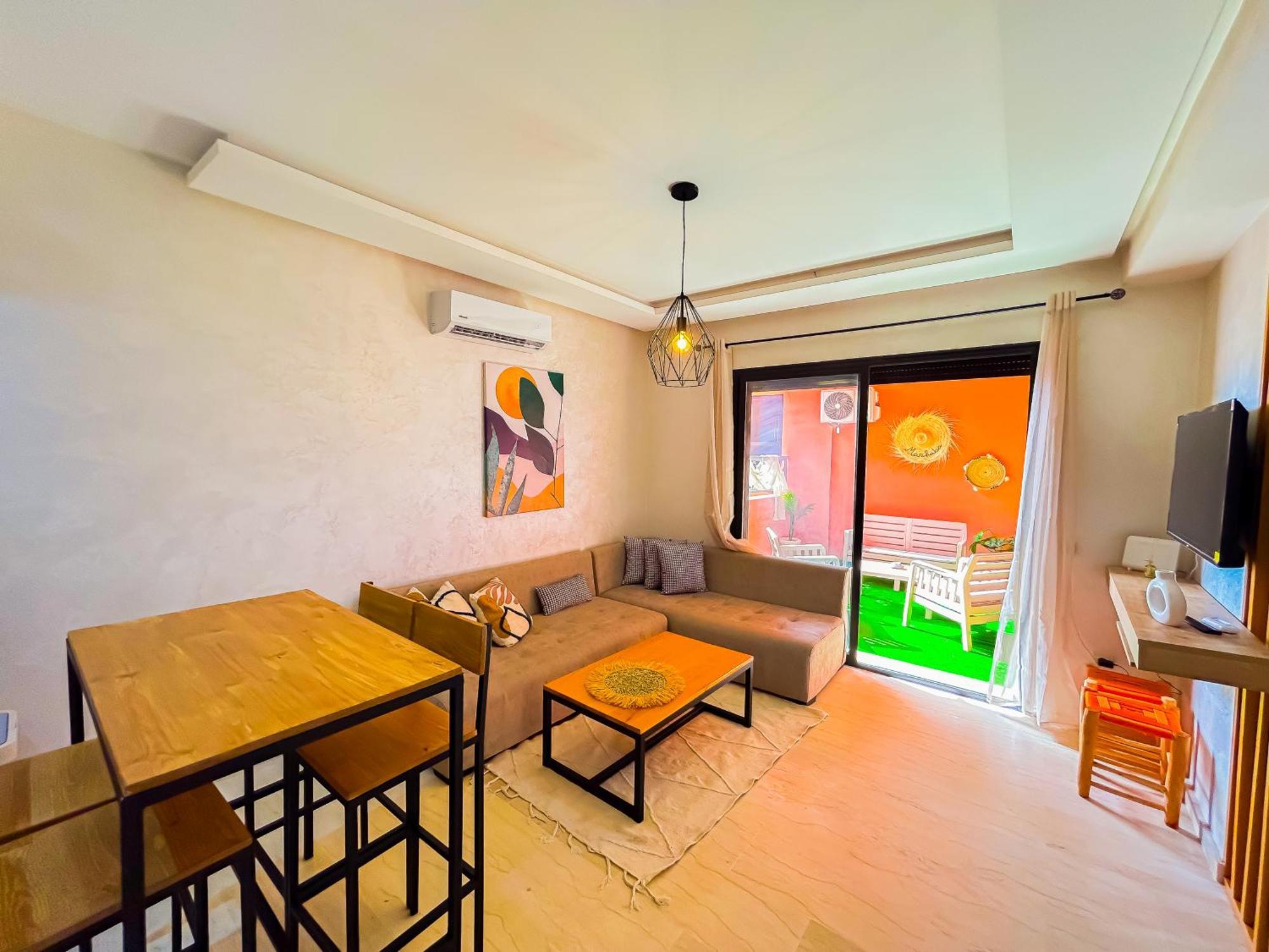 Le Cocon Dore Avec Terrasse Ensoleillee Au Centre De Marrakech Appartement Marrakesh