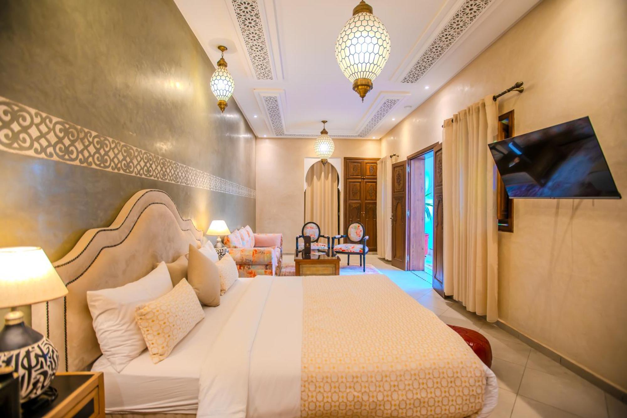 Mandana & Guest house