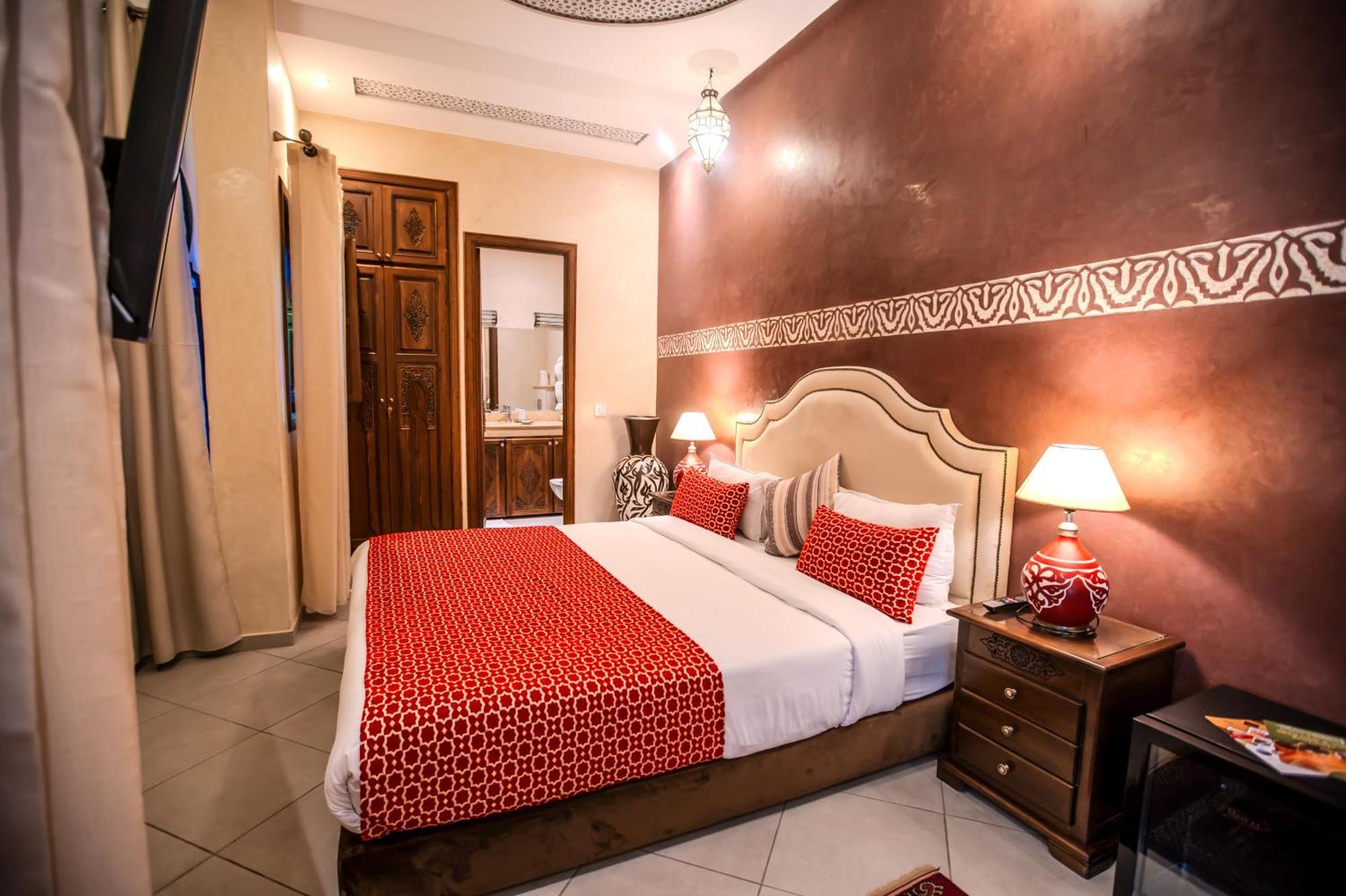 Mandana & Guest house