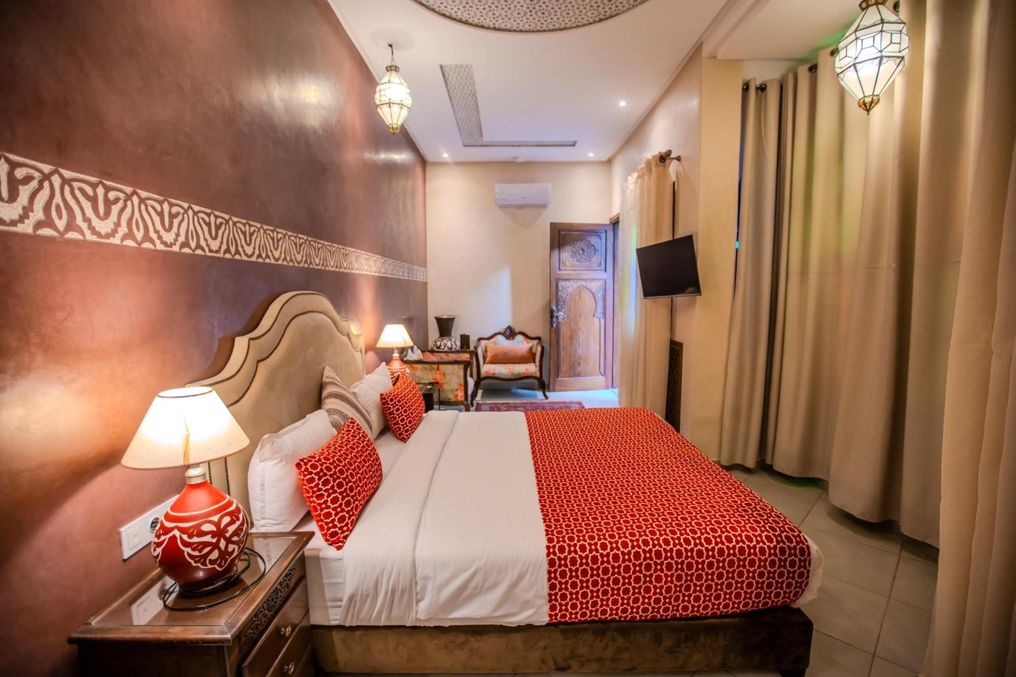 Mandana & Guest house