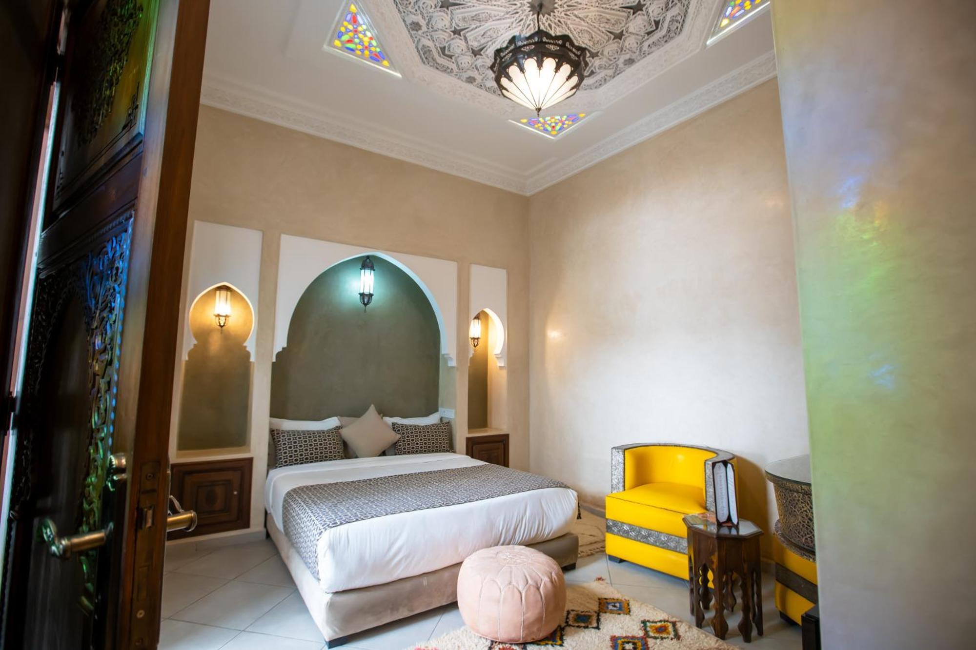 Guest house Mandana &