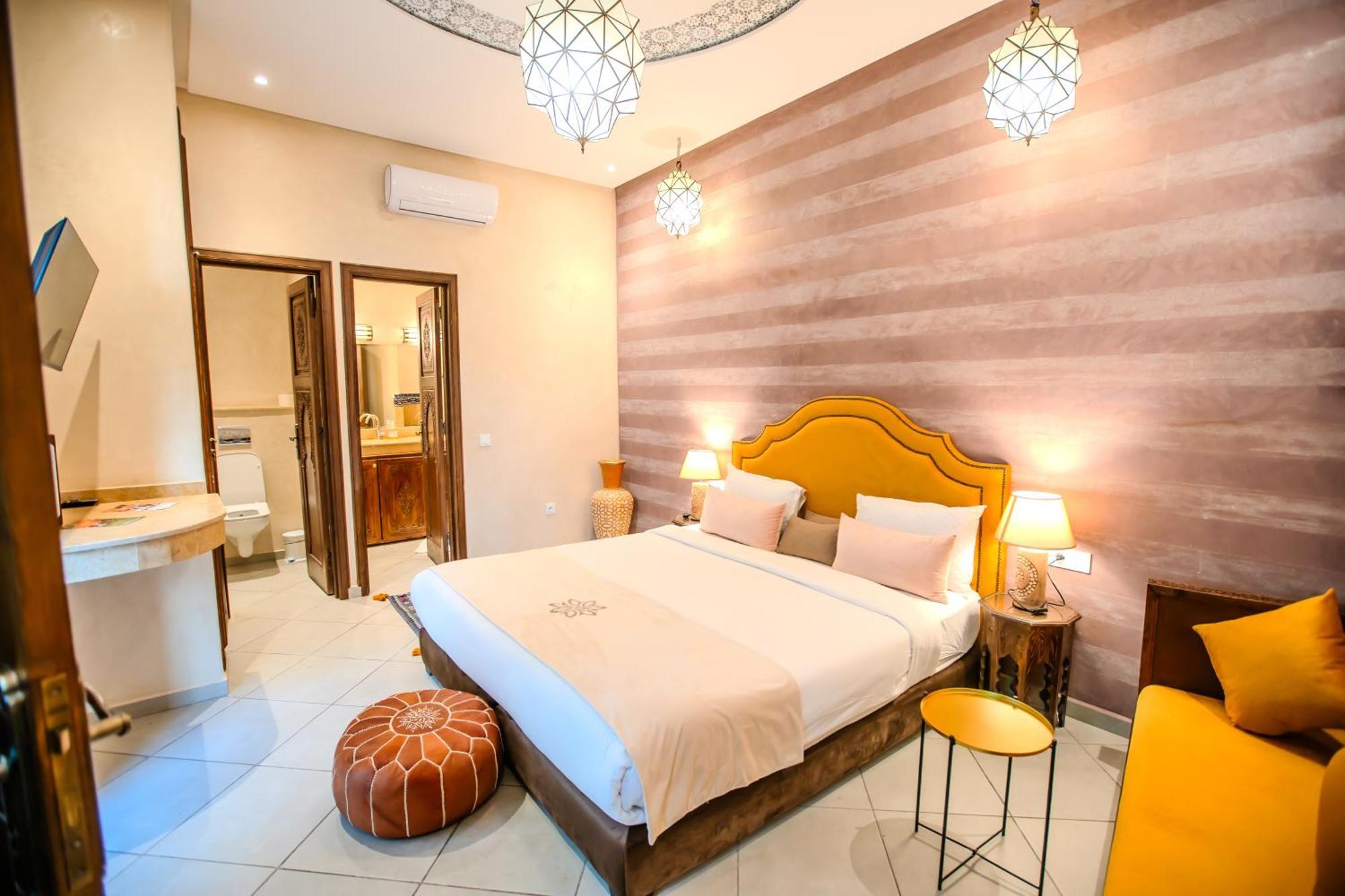 Mandana & Guest house