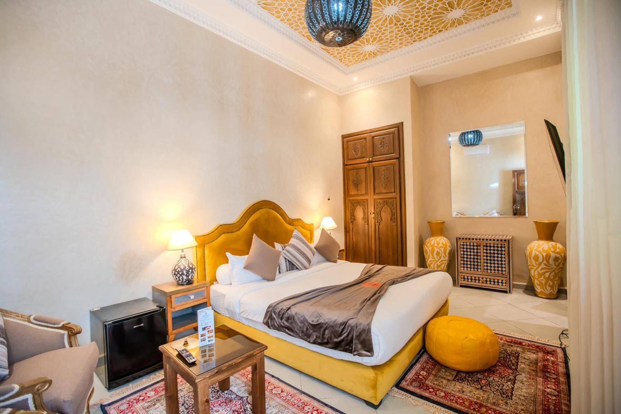 Mandana & Guest house