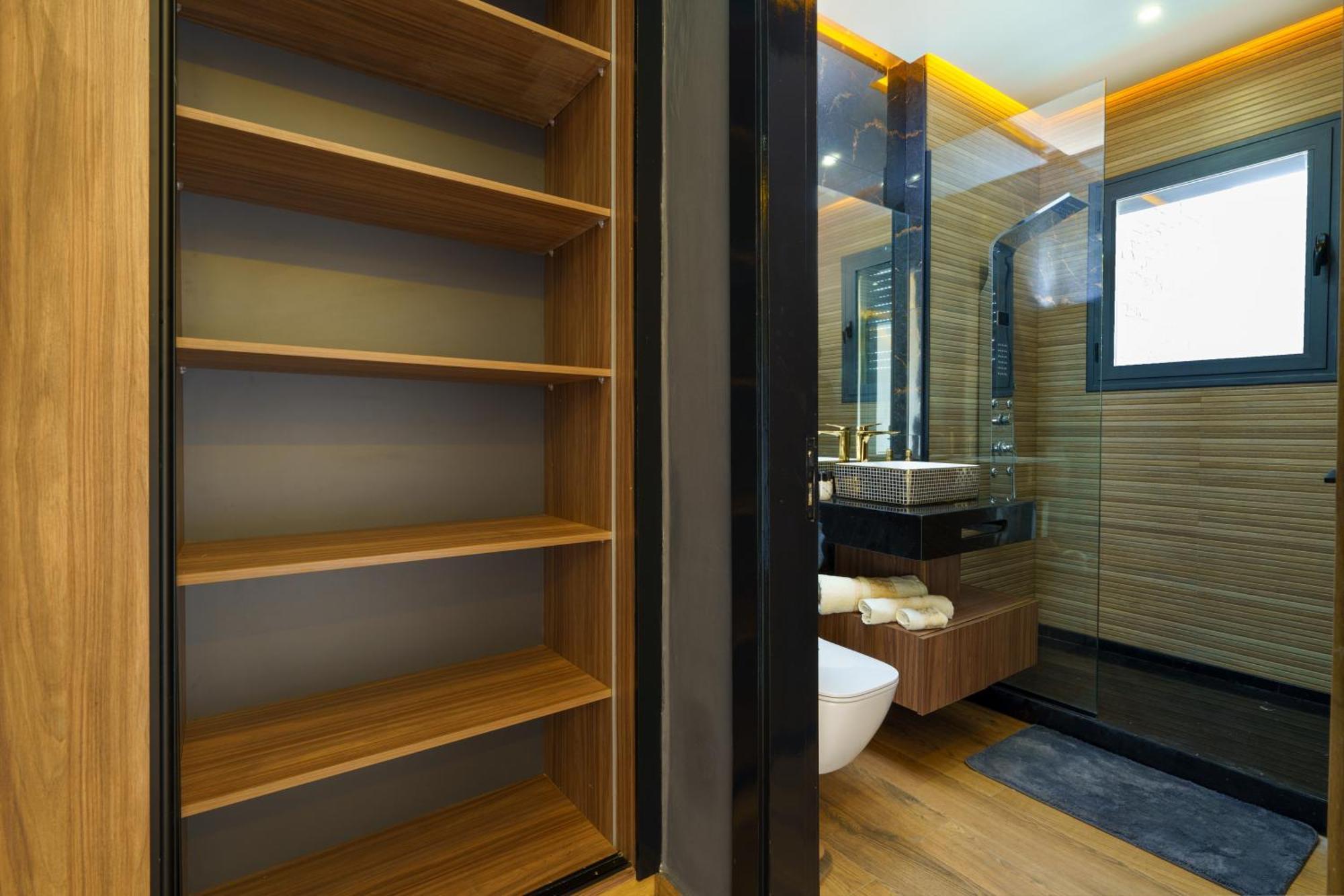 Golden Luxruy Serenity Villa *