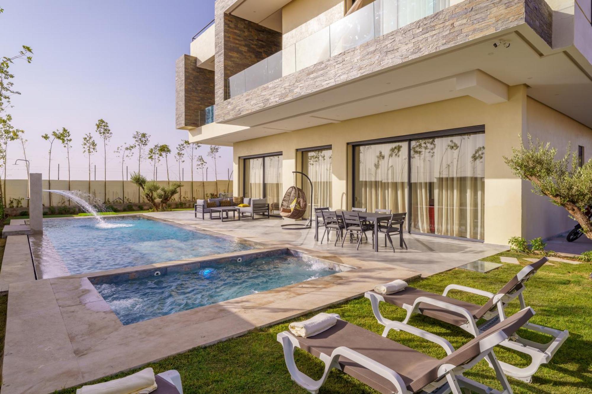 Golden Luxruy Serenity Villa *