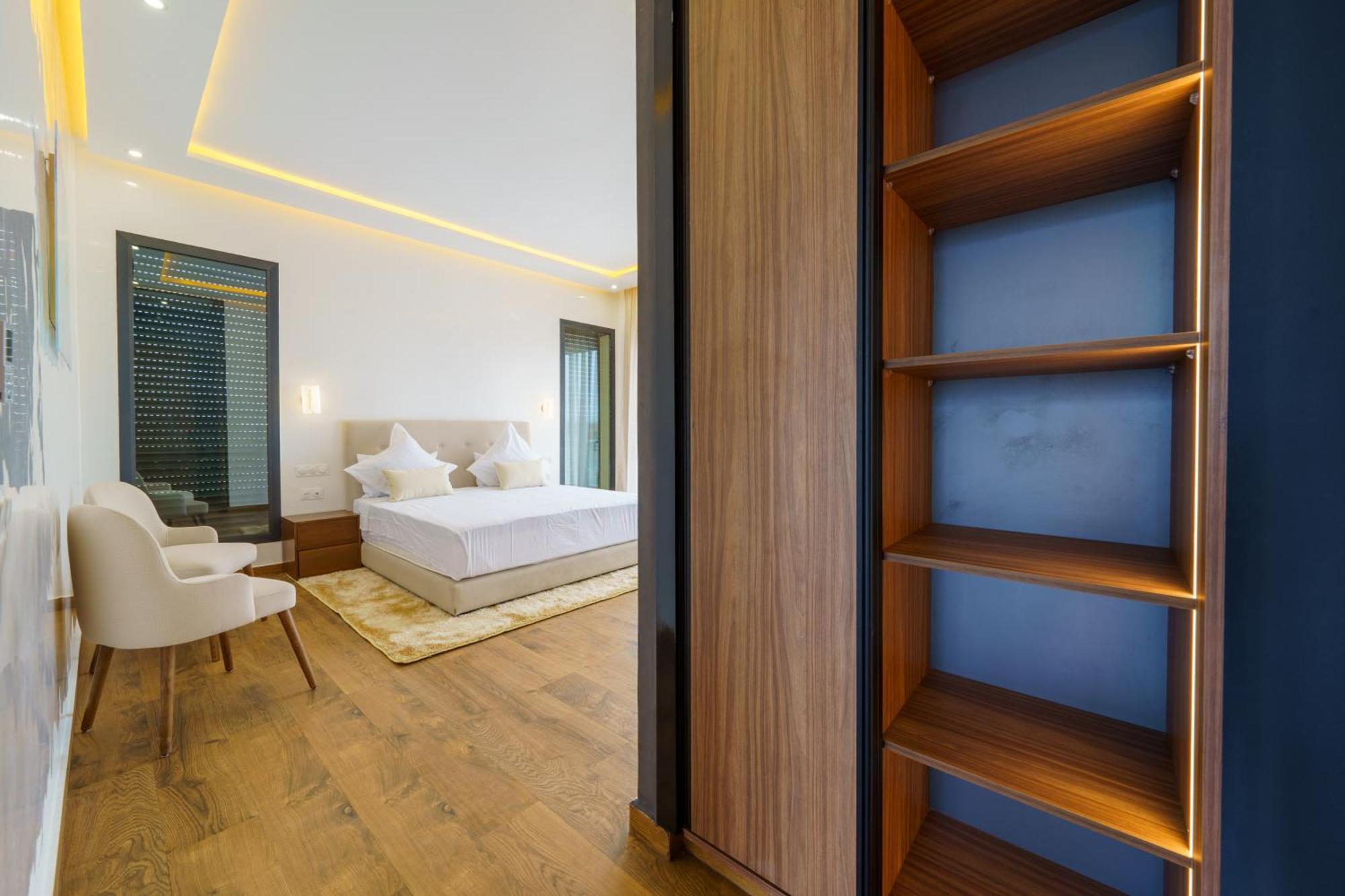 Golden Luxruy Serenity Villa *