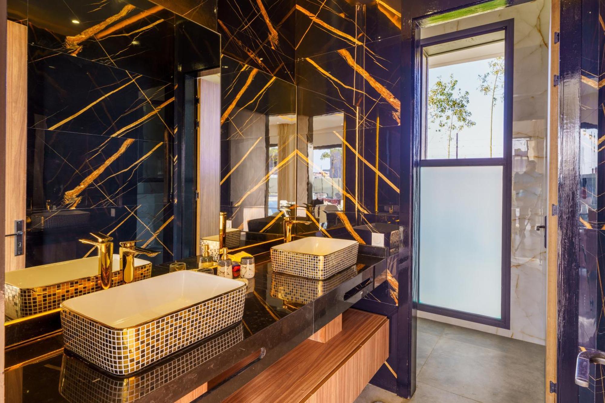 Golden Luxruy Serenity Villa
