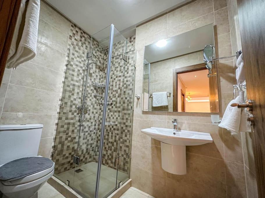 De Luxe Bien Equipe Apartamento