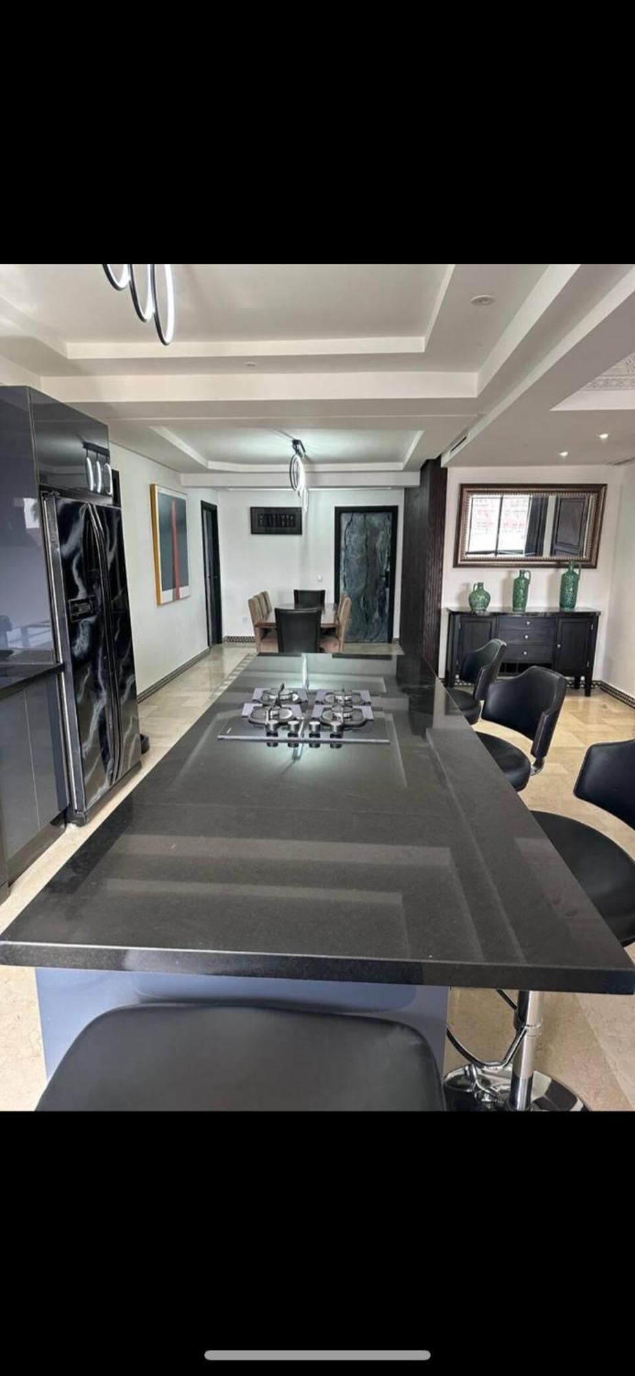 Modern, Cozy Apt-prime Location Apartment