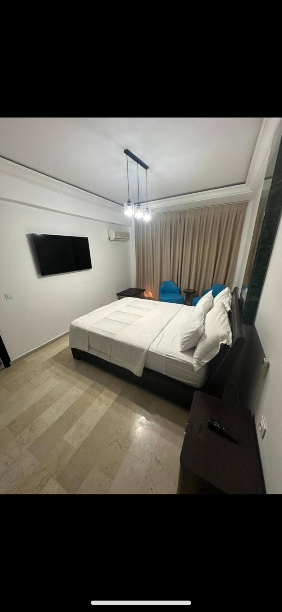 Modern, Cozy Apt-prime Location Apartment
