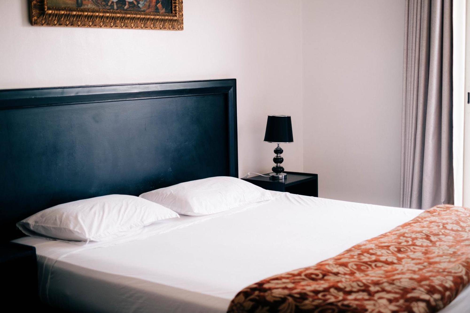 Apart Larbi Hostel