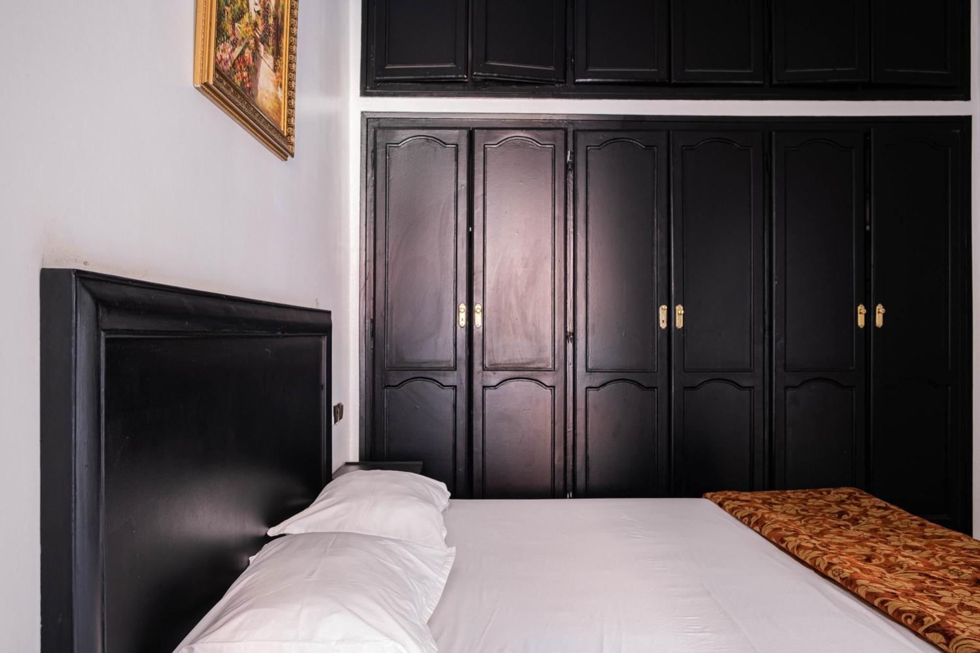 Apart Larbi Hostel Marrakesh