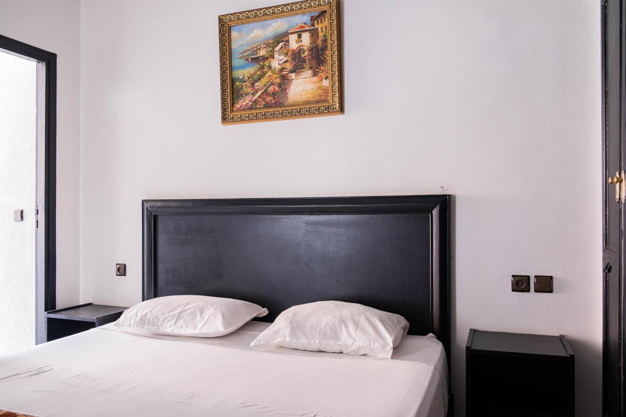 Hostel Apart Larbi *