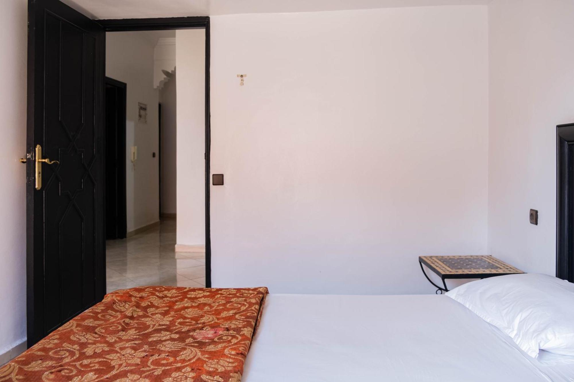 Hostel Apart Larbi *